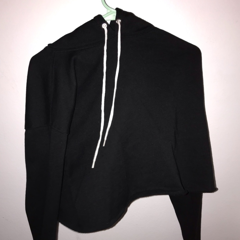 Black crop top hoodie : All items sanitized